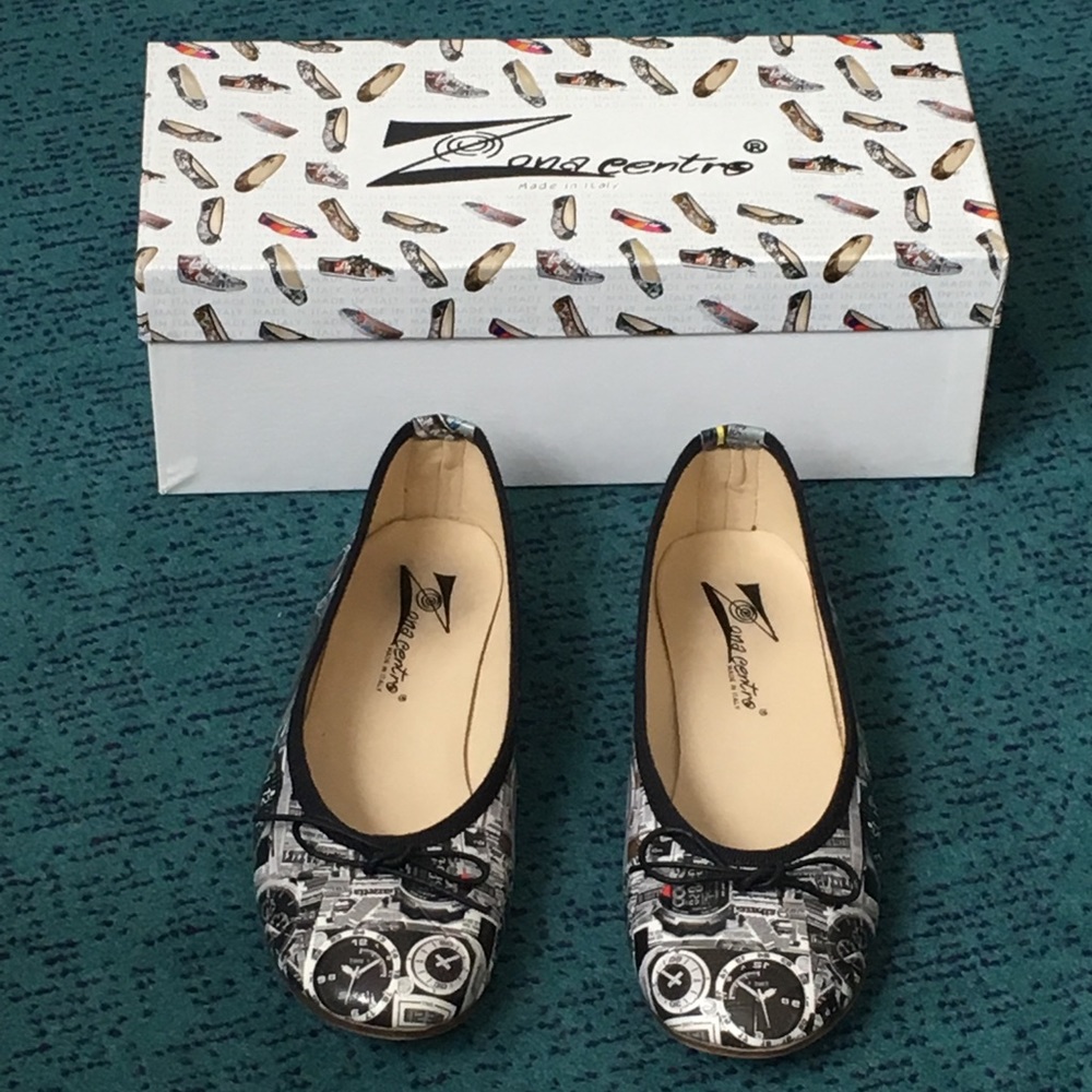 Zona Centro clock print ballet flats